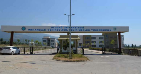 Göl Manzaralı Yeni Okul Öğrencilerini Bekliyor