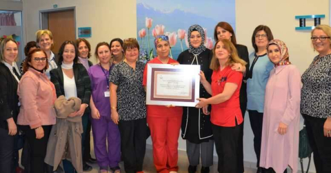 Mustafakemalpaşa Devlet Hastanesi ‘anne dostu’