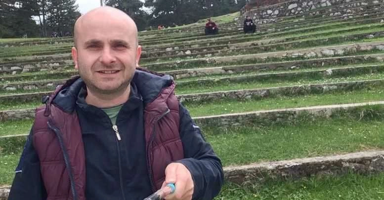 Ayağı kırılan genç evinde ölü bulundu