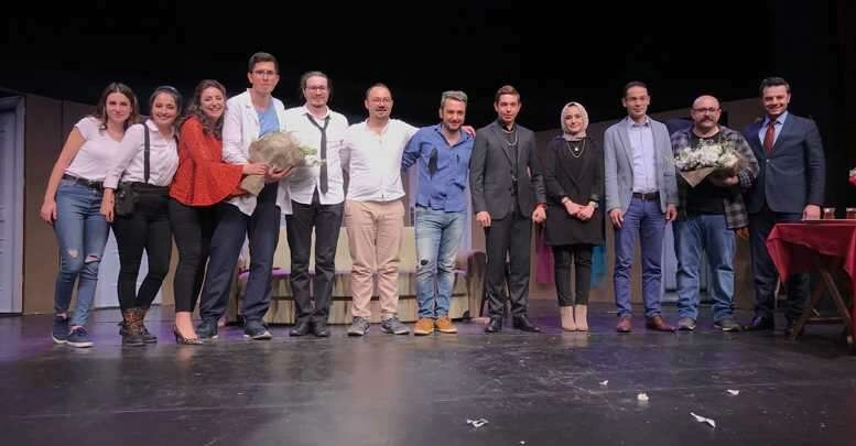 Enerji tiyatro sahnesinde