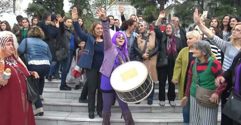 Kadınlardan çocuk istismarına 'davullu' tepki