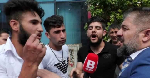 'Kafa keseceğim' diyen Suriyeli gözaltında!