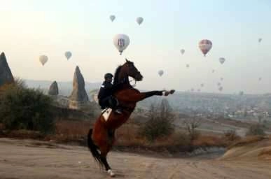 Kapadokya'da balonların görsel şöleni