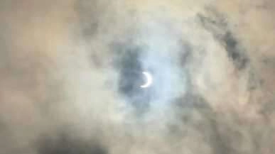 Singapur'da 'Halkalı Güneş Tutulması' görsel şöleni