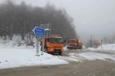 Kar kalınlığı 50 santimetreyi buldu! 