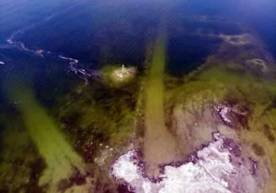 Baraj suları yükseldi, eski köy su altında kaldı