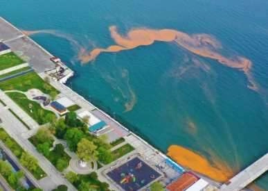 Marmara Denizi yine turuncuya büründü