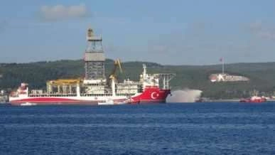 Kanuni sondaj gemisi Çanakkale Boğazı'ndan geçti