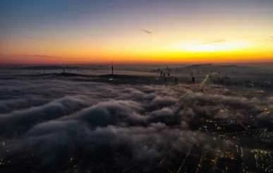 Sise bürünen İstanbul'da gündoğumu