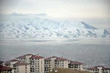 Yüksekova'da karlı dağların güzelliği