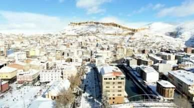 Beyaz gelinliğini giyen Bayburt, havadan görüntülendi