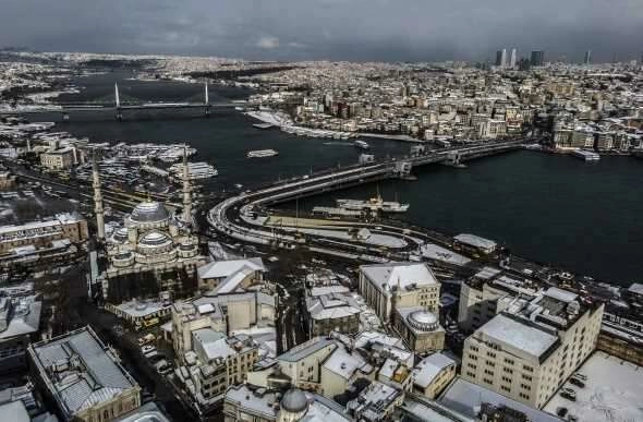 Karla kaplı İstanbul'da havadan çekilen kartpostallık fotoğraflar