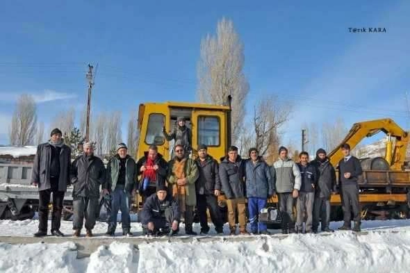Demir yolunun 'kar savaşçıları'ndan nefes kesen çalışmalar