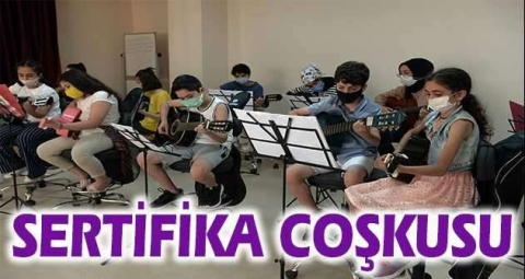 Bilgi Evleri’nde sertifika coşkusu