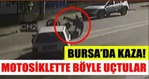 Otomobille çarpışan motosiklette böyle uçtular: 2 yaralı