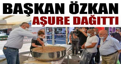 Başkan Özkan, Karacabeylilere aşure dağıttı