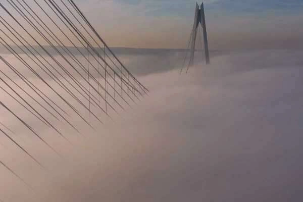 Yavuz Sultan Selim Köprüsü bulutların üstünde