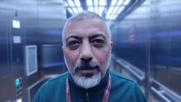 Her gün asansörle kilometrelerce yolculuk yapıyor