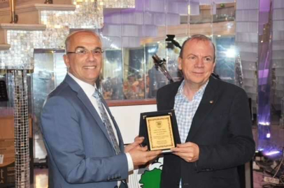 Borsa'nın işlem hacmi ve geliri arttı