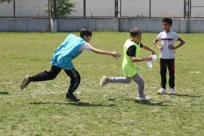 Nilüfer spor şenliklerinde geleneksel oyunlar da oynanıyor