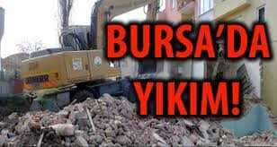 Nilüfer'de iş merkezine ait kaçak bölümler yıkıldı