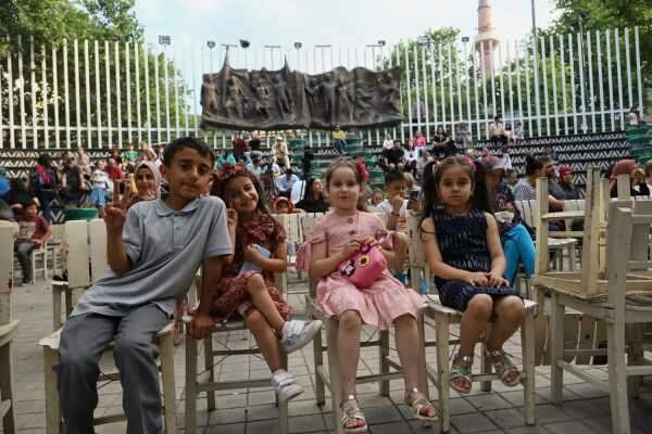 Bursa'da masal dünyasına renkli yolculuk