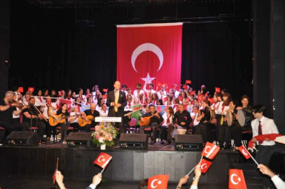 TKM’de Gençleşen Türküler rüzgârı