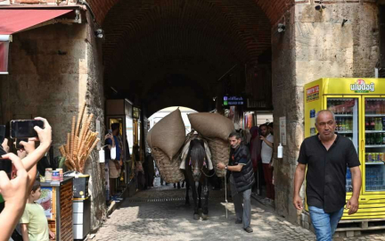 İpeksi festival koza alımıyla başladı