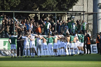 Bursaspor galibiyetinin mutluluğu yaşanıyor