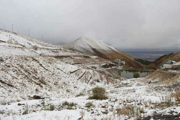 Palandöken Dağı'nın zirvesi yeniden beyaza büründü