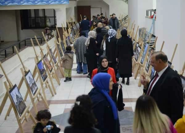 Fotoğrafçılık atölyesi mezunlarını verdi