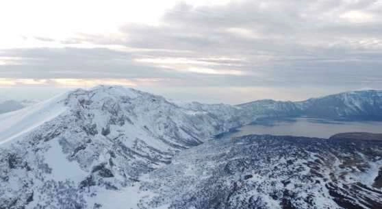 Dünyanın ikinci büyük kraterinde muhteşem kar manzaraları