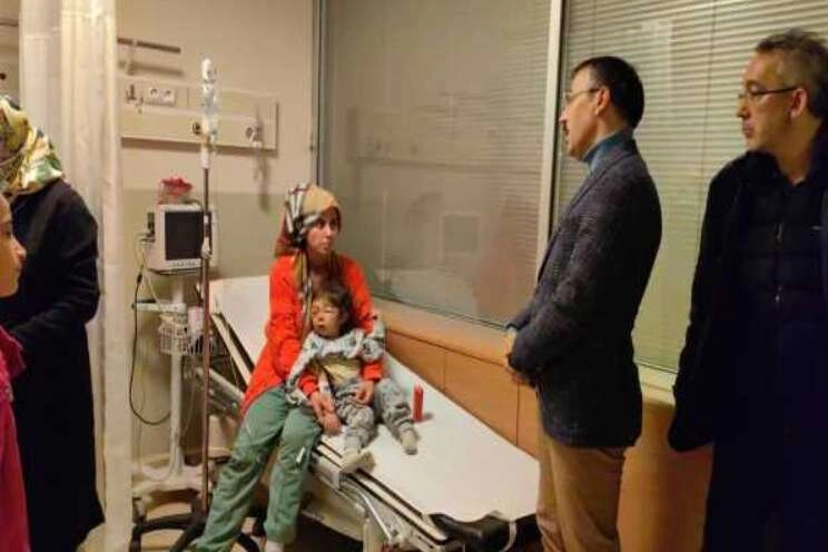 Gaziantep'te enkazdan kurtarılan anne ve 2 çocuğu Bursa'da tedavi altına alındı