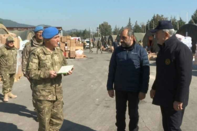 Mehmetçik, Hatay'da depremzedelerin yanında