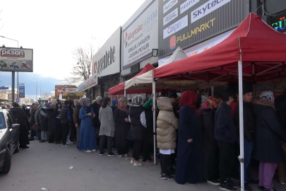 Bursa’da indirim kuyruğu