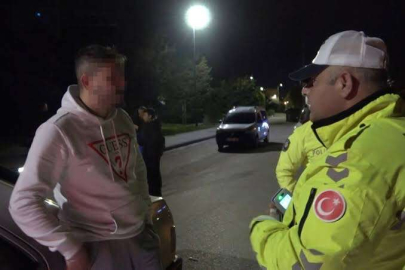 Alkollü sürücü alkolmetreyi üflemek yerine bakın ne yaptı