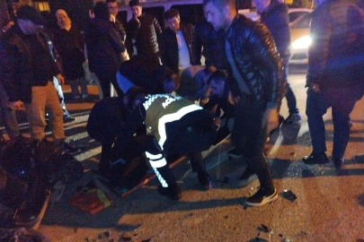 İki motosiklet kafa kafaya çarpıştı: 2 yaralı