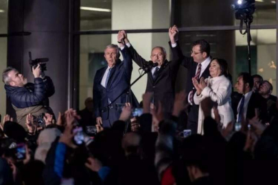 Sosyal medyadan aynı anda paylaştılar! İmamoğlu ve Yavaş'tan...