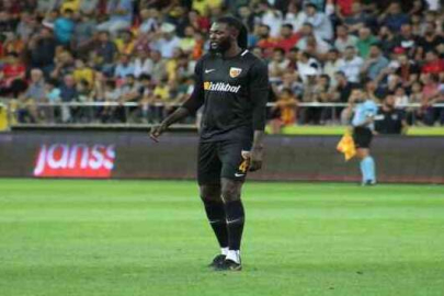 Adebayor, futbolu bıraktığını açıkladı