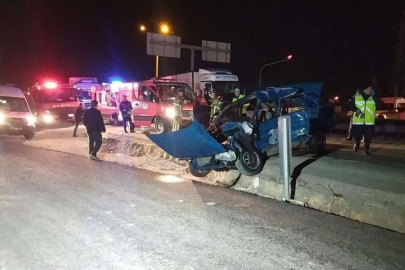 Otomobil ile tır çarpıştı: 1 ölü, 3 yaralı