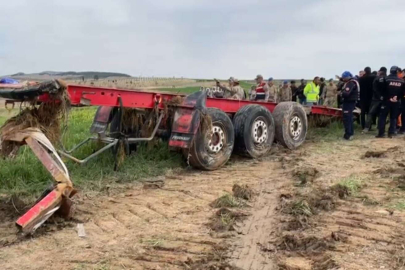 Şanlıurfa'da sele kapılan sürücünün tır dorsesine ulaşıldı