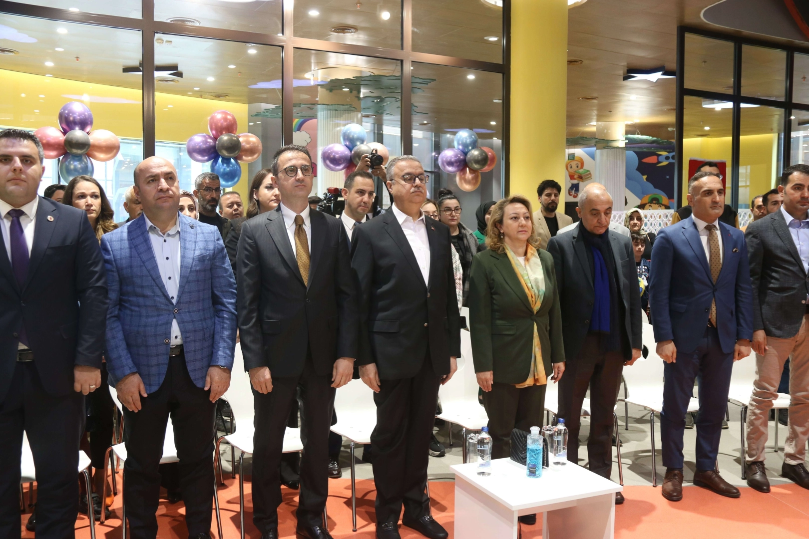 Bebek ve çocuklara hitap eden kütüphane açıldı