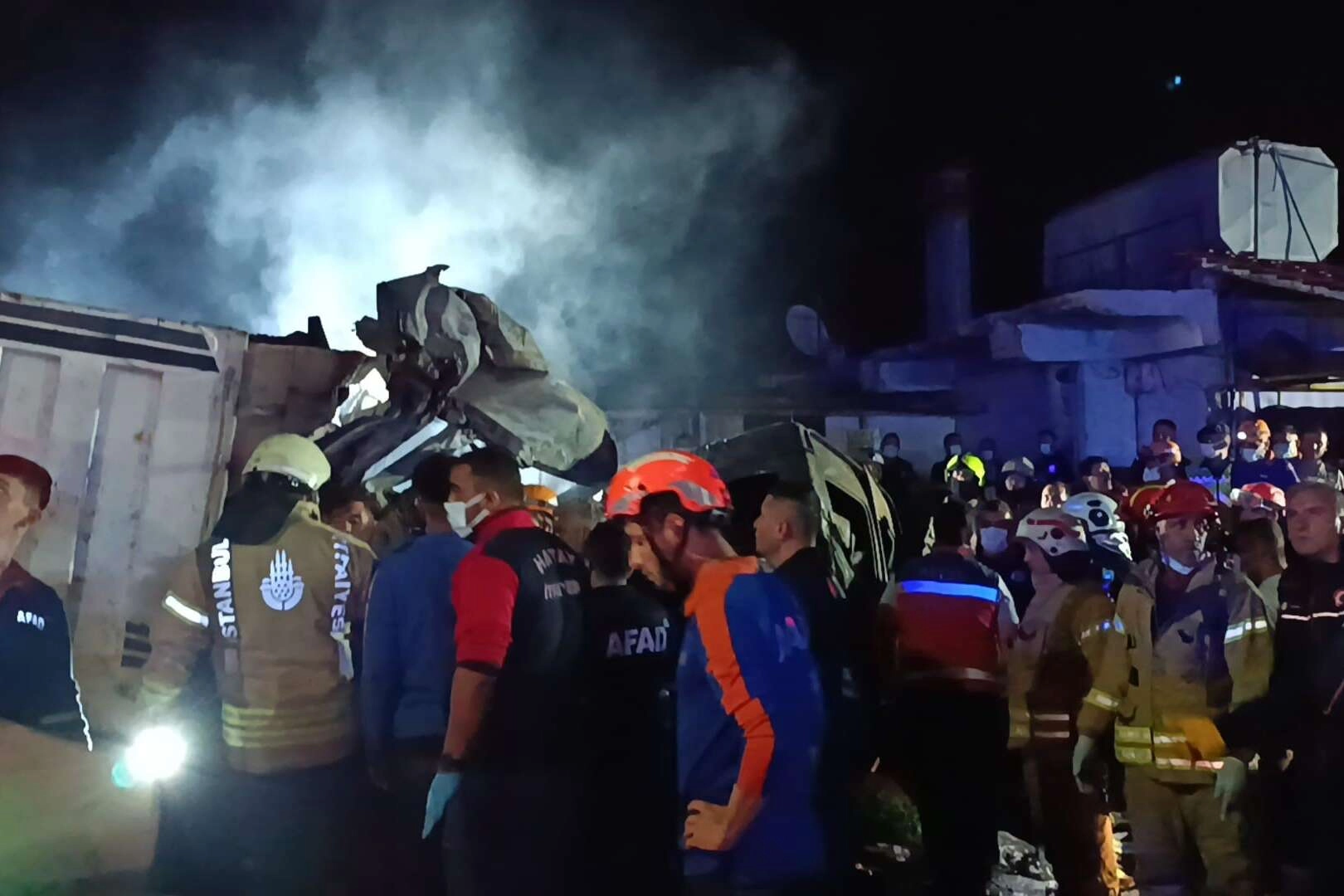 Freni patladı, asker uğurlamasını savaş alanına çevirdi