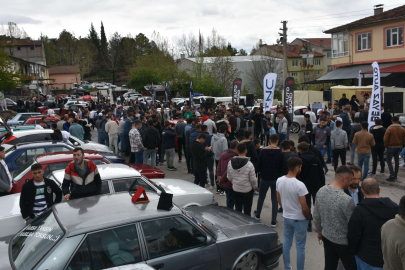 200 modifiyeli aracın sergilendiği fuara yoğun ilgi