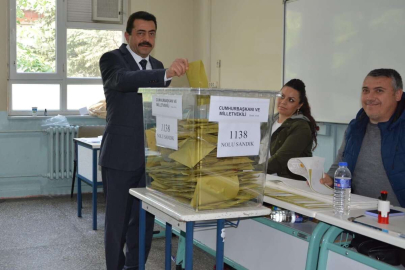 MHP Bursa Milletvekili Adayı Zırhlıoğlu oyunu kullandı