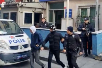 Yaşlı çifte kapkaç kamerada