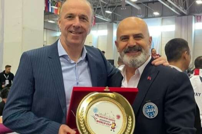 Necati Şimşek’e uluslararası ödül