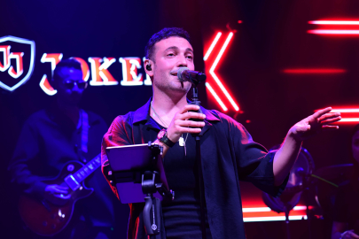 Oğuzhan Koç memleketi Bursa'da sahne aldı