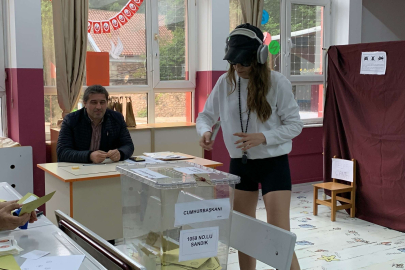 Ünlü oyuncu Serenay Sarıkaya oyunu kullandı