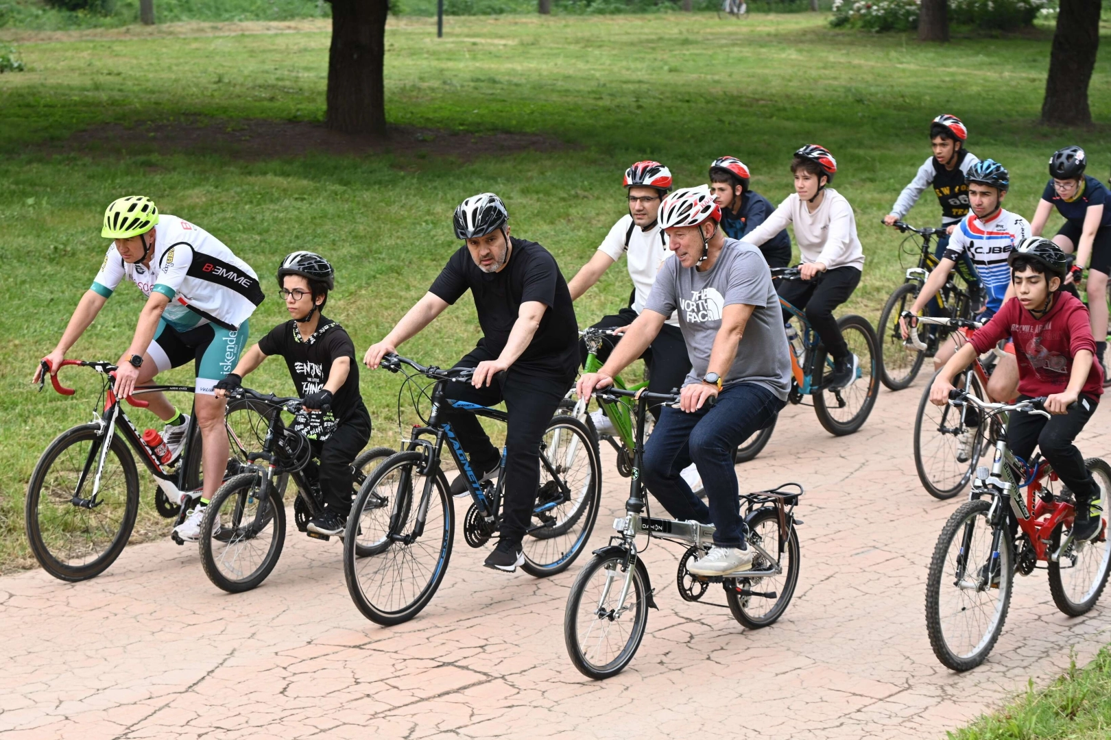 Büyükşehir Belediye Başkanı Aktaş pedal çevirdi